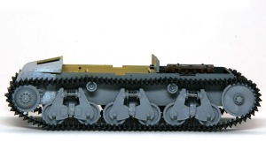 10.5cm榴弾自走砲39H(F) 履帯の組立て