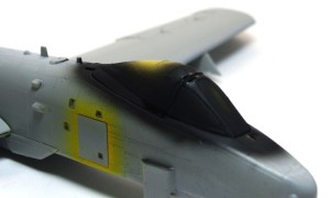A-10Aサンダーボルト2　キャノピーを内部色で下塗り