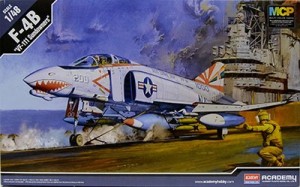 アメリカ海軍・F-4Bファントム　VF-111サンダウナーズ　1/48　アカデミー