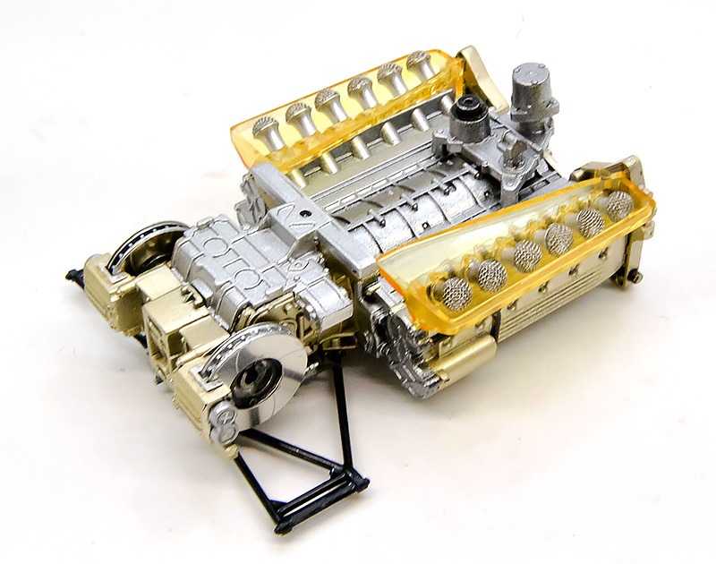 非常に華やかな感じのエンジン