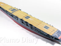 飛行甲板の組み立て