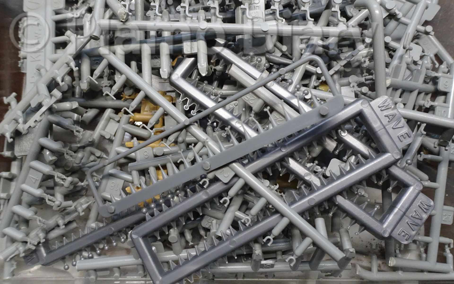 予備のパーツたち