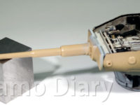 砲塔内部の仕上げ