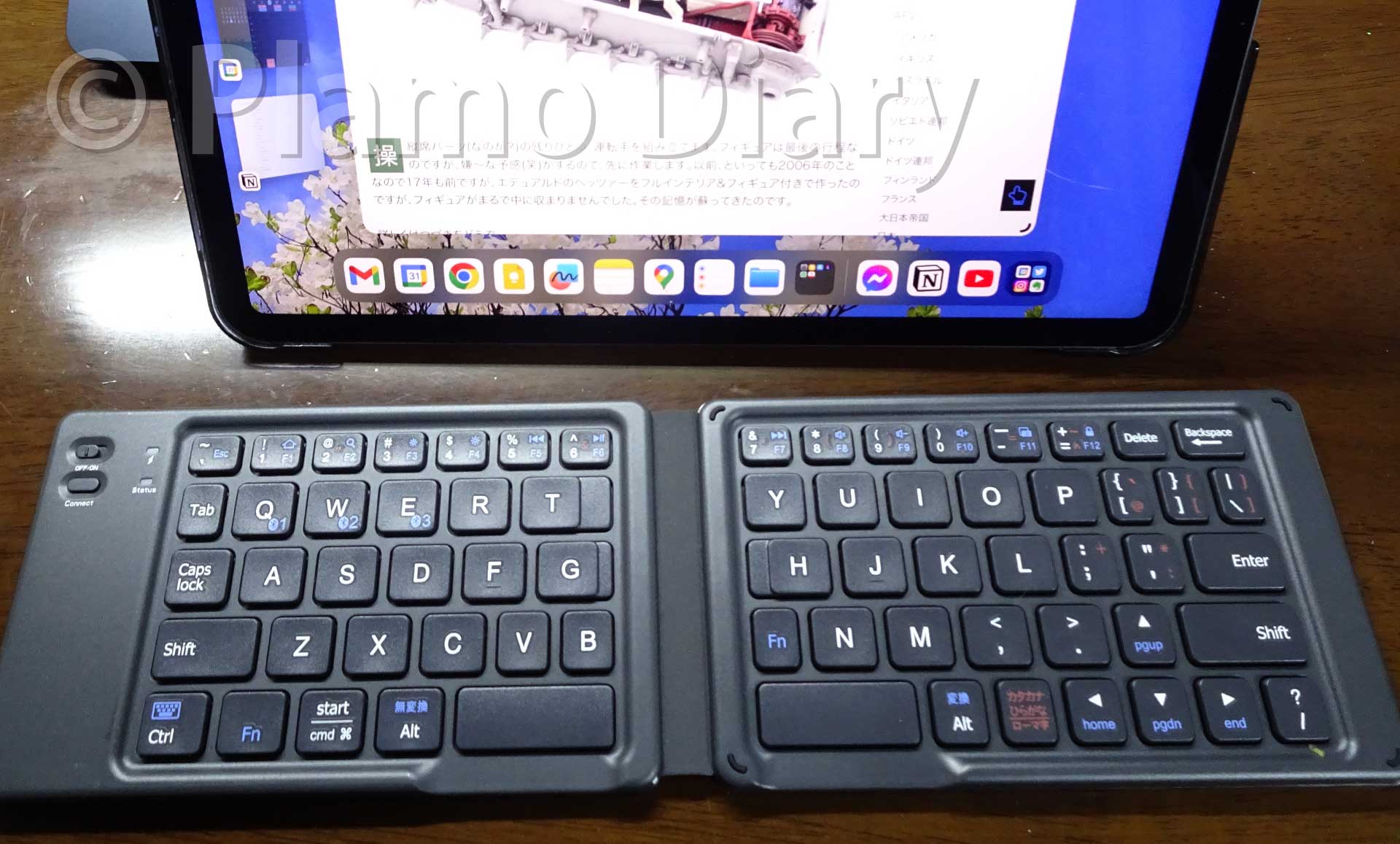 iPad 用折りたたみキーボード