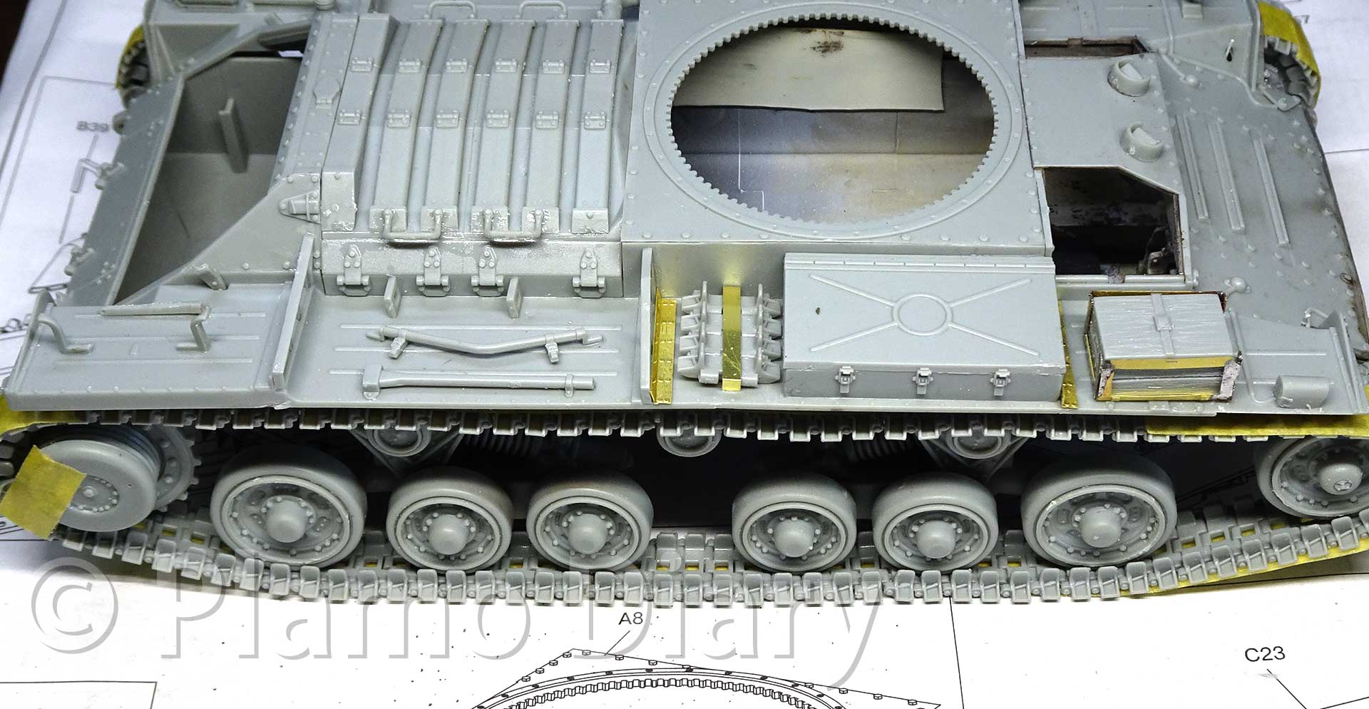 車体細部の組み立て(右側)